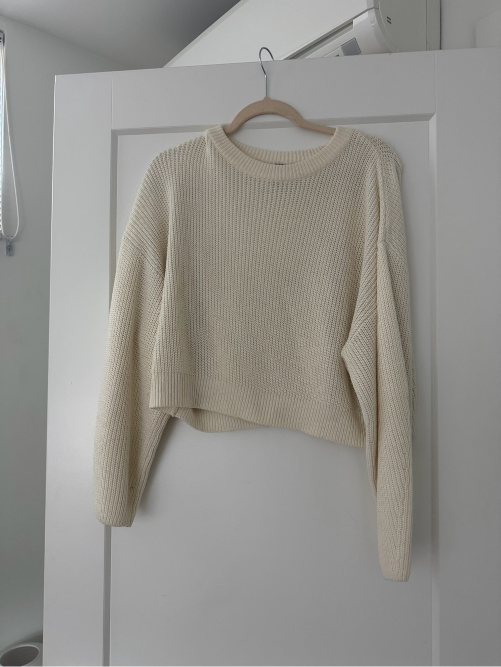 H&M Cream Ribbed Crewneck Sweater